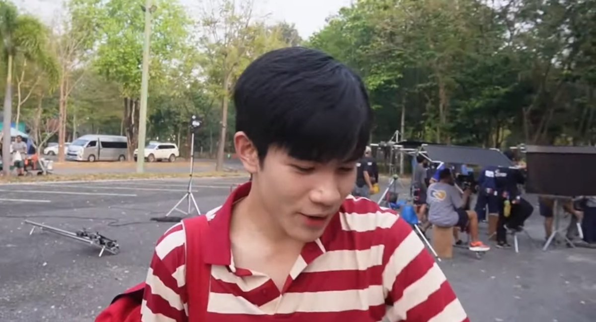 JM_GFO's tweet photo. โฟ้ดเมนแรพ : โย่ว วันนี้อยู่กับโฟร์ท ณัฐวรรธน์ บอกเลย ผมเนี่ยมันไม่อ่อนหัด แต่ตอนนี้ผมกำลังจะเป็นหวัด เพราะว่ามันตื่นเช้า และฝนกำลังจะตก โย่ว ฝนกำลังจะตก กบมันร้องอ๊บๆ 

เอ็นดูมากอ้วมมมมม ชุดแดงงน่าร้ากกกกกก

#MyLoveMixUpTHSpecial
#Fourthnattawat https://t.co/INGnbNLa33