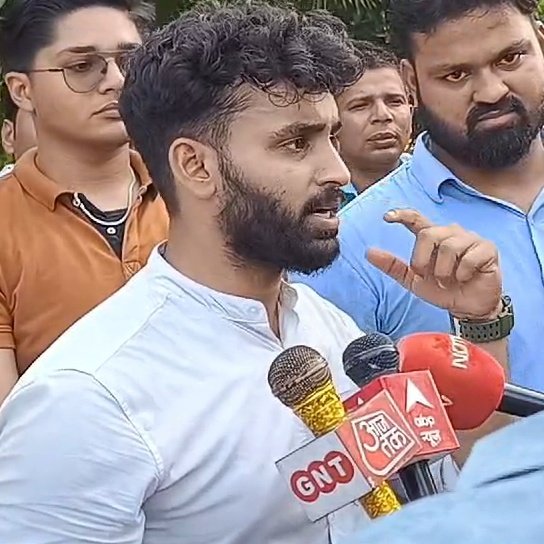 Dr. ujjawalll tweet media