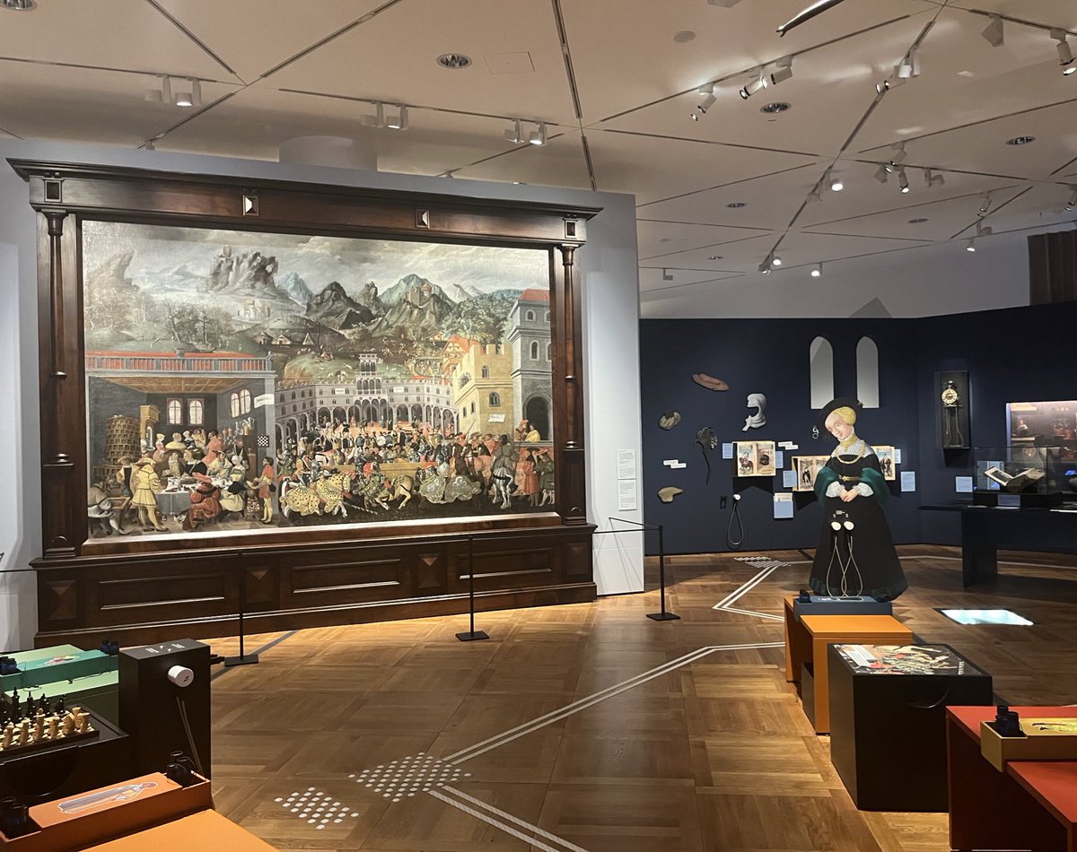 Das Monatsbild „Januar – Februar – März“ ist eines von vier Gemälden des Jahreszeiten-Zyklus „Augsburger Monatsbilder“. Sie zählen zu den bedeutendsten Werken der <a href="/DHMBerlin/">Deutsches Historisches Museum</a> -Sammlung. Für die Kinderausstellung wurde es aufwändig restaurierten u. tief gehängt. #DHMZeitreise
