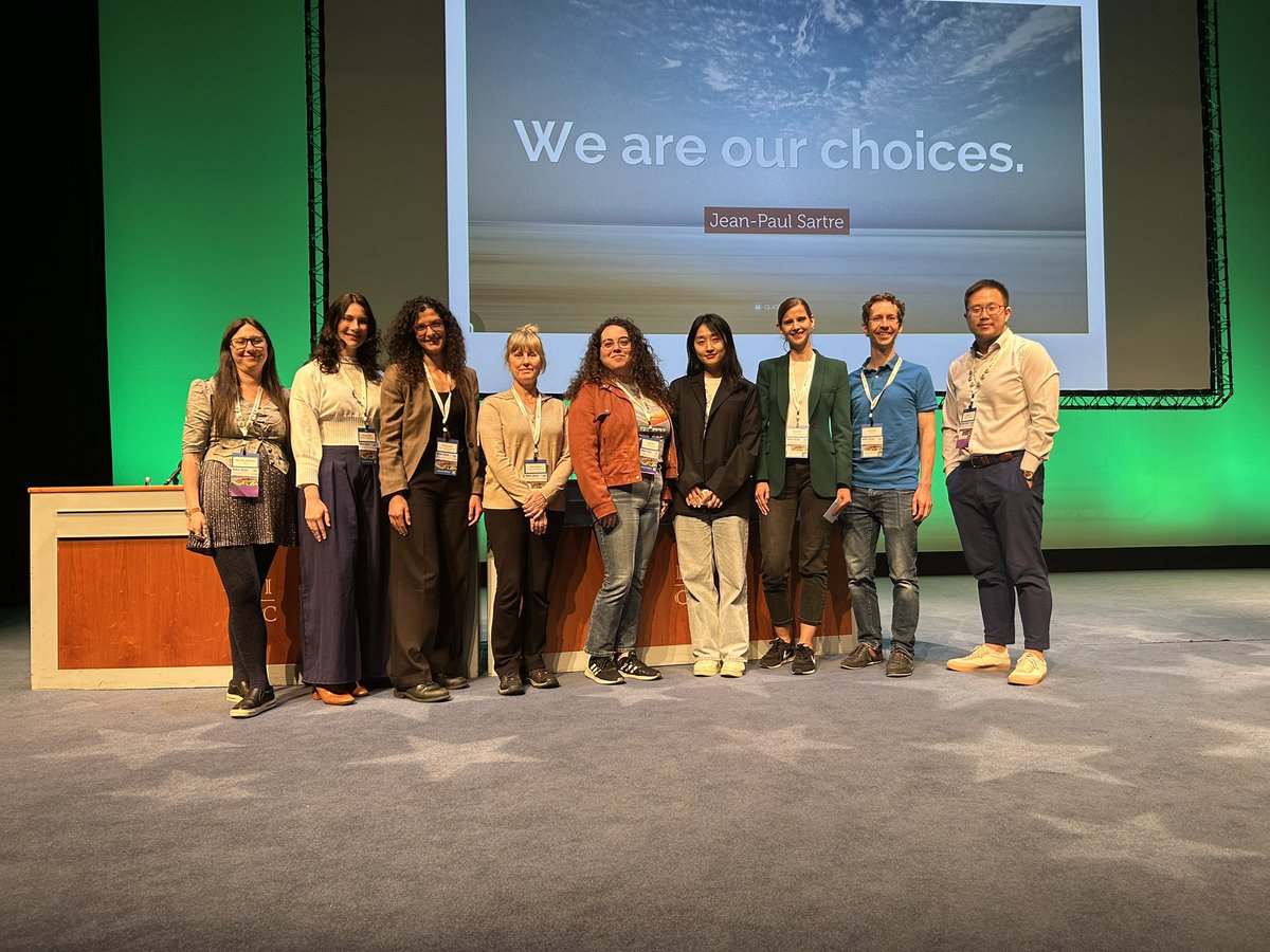 Jr RNA Scientists (@jrrnascientists) on Twitter photo Huge thank you to all our panelists at our career panel today and for all those who attended!
<a href="/RNASociety/">The RNA Society</a> #RNA24 Huge thank you to all our panelists at our career panel today and for all those who attended!
<a href="/RNASociety/">The RNA Society</a> #RNA24