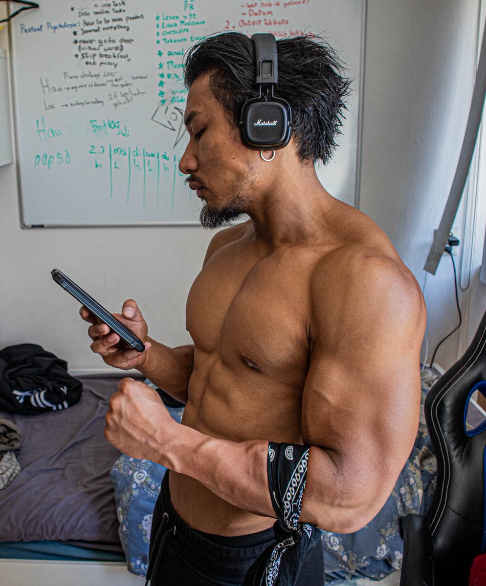 14.5 years of experience
Over 29 exercises to train arms
Only 2 needed

2 exercises
13 variants

Only 2 exercises needed to grow your arms.

1 for bicep
1 for tricep

~Bookmark this thread and build massive arms~

=Thread=