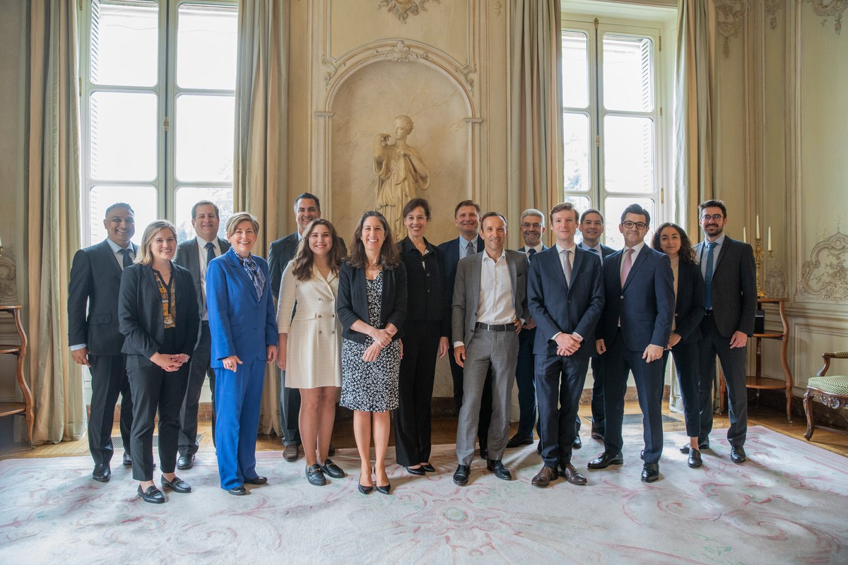 Last week, French & U.S. #cleanenergy organizations shared with PDAS Laura Lochman & @USEmbassyFrance how governments can support the #energytransition & resilient supply chains at roundtable before the U.S.-France Bilateral Clean Energy Partnership dialogue in Paris.