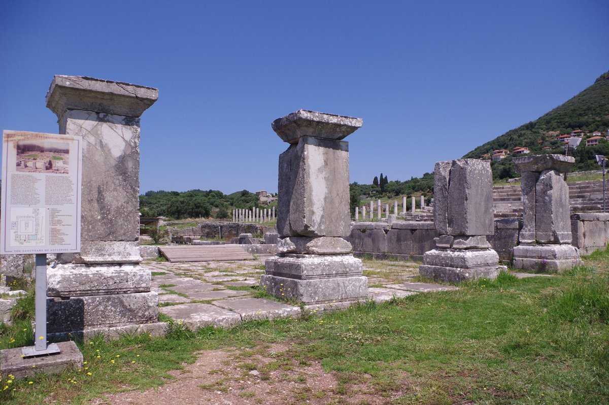 New post this week, part V on my trip to ancient Messene last summer. This week's post finishes up the sprawling Asklepieion and so e of the adjacent structures:
 roamintheempire.com/index.php/2024…

#Archaeology #RomanArchaeology #GreekArchaeology  #Greece