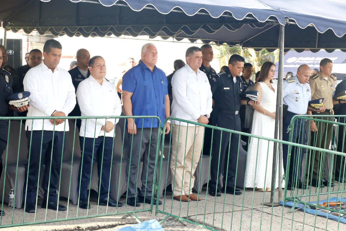 GobDePanama's tweet photo. Un total de 363 armas de fuego y 31,706 municiones, incautadas en diferentes acciones operativas, son destruidas a través de la XLVIII Ceremonia de Destrucción de Armas, realizada en la sede de la Policía Nacional, en el Corregimiento de Ancón. https://t.co/hHBB5Ob2o8