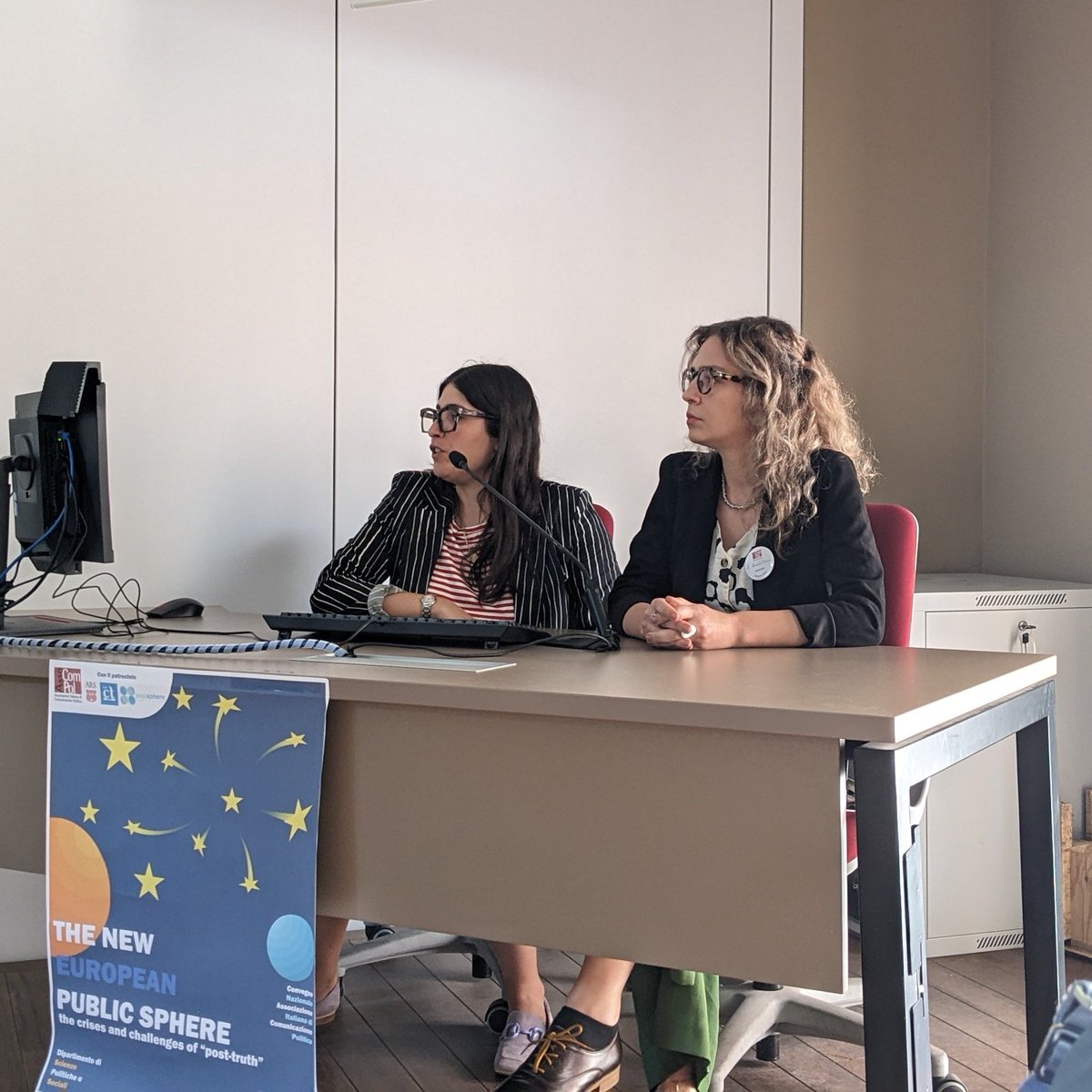 AssoComPol's tweet photo. Chiudiamo i panel di oggi con "Controversialità e polarizzazione. Le strategie comunicative della destra emergente" in aula A1 e "Partecipazione politica, attivazione giovanile e attivismo come argine all'astensionismo elettorale" in aula A2
#compol24 https://t.co/sLaQNhocYM