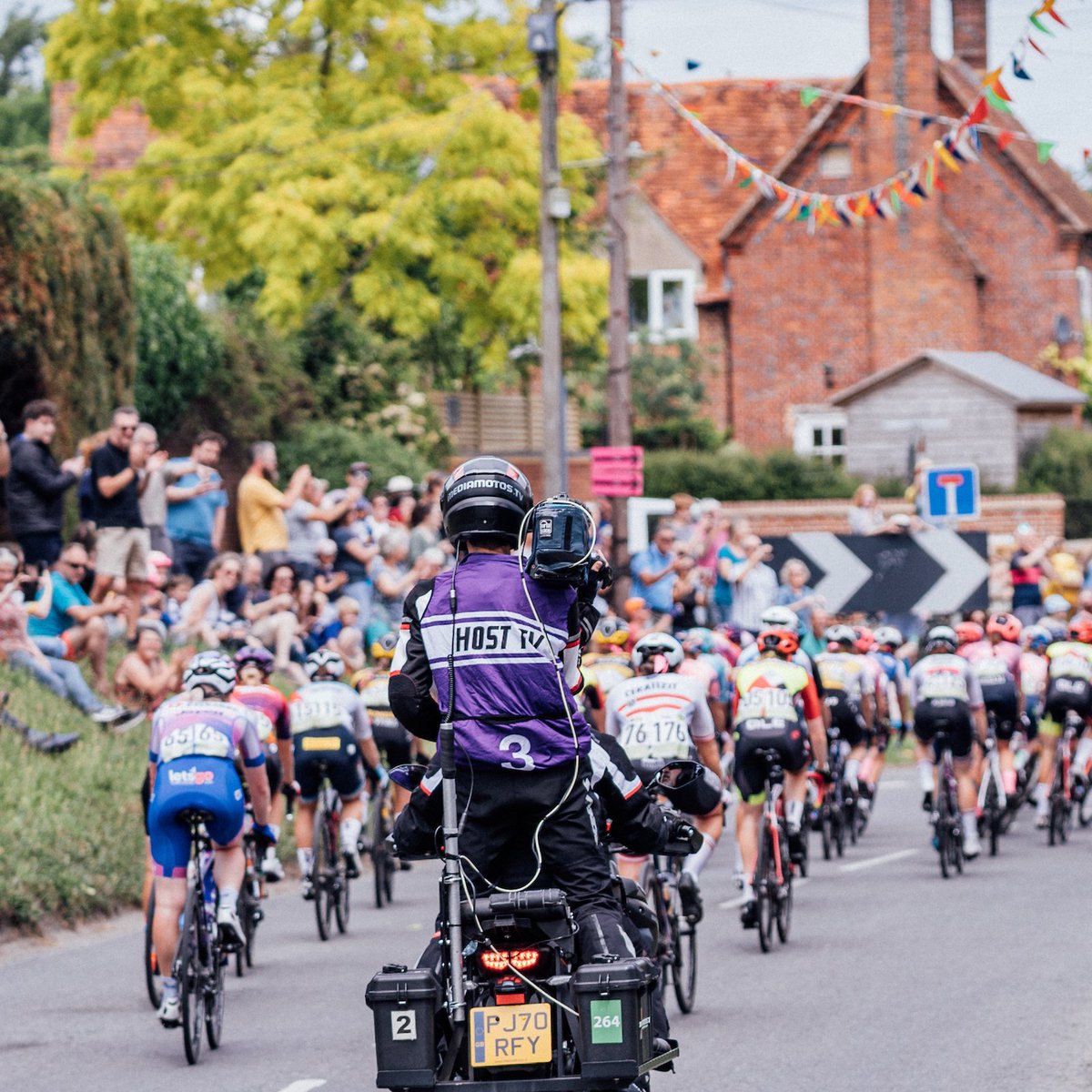 Lloyds Tour of Britain (@tourofbritain) on Twitter photo You simply can't miss the action! We're pleased to share where you can catch the Lloyds Bank Tour of Britain Women next week:
📺 Live on <a href="/discoveryplusUK/">discovery+ UK</a> & @eurosport
💻 Streamed on <a href="/BritishCycling/">British Cycling</a> YouTube
🚴 Highlights on <a href="/itvcycling/">ITV Cycling</a>
🎙️ Comms & reaction from <a href="/JoRowsellMBE/">Joanna Rowsell MBE OLY</a>, You simply can't miss the action! We're pleased to share where you can catch the Lloyds Bank Tour of Britain Women next week:
📺 Live on <a href="/discoveryplusUK/">discovery+ UK</a> & @eurosport
💻 Streamed on <a href="/BritishCycling/">British Cycling</a> YouTube
🚴 Highlights on <a href="/itvcycling/">ITV Cycling</a>
🎙️ Comms & reaction from <a href="/JoRowsellMBE/">Joanna Rowsell MBE OLY</a>,