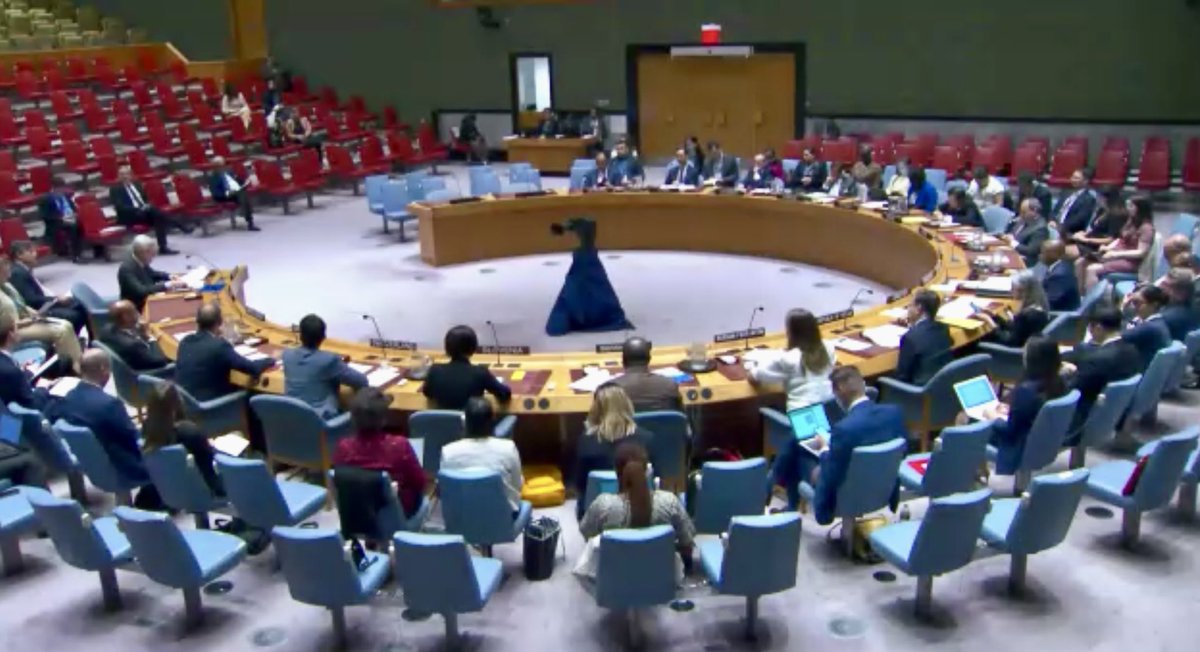 Millions of lives have been uprooted by armed conflict. At #UNSC Briefing by #UNHCR,🇨🇭called for: -Safety & protection of people on the move ⁠-Sufficient means & security for humanitarian workers ⁠-Rapid, safe & unhindered humanitarian access ⁠-Strengthened preventive action