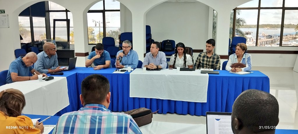 A esta hora estamos con <a href="/ICETEX/">ICETEX</a> y las fundaciones de las empresas de Buenaventura y la Fundación Color de Colombia con el objetivo de apoyar el sostenimiento en la universidad para los jóvenes del distrito de #Buenaventura con fondos 100% condonables.