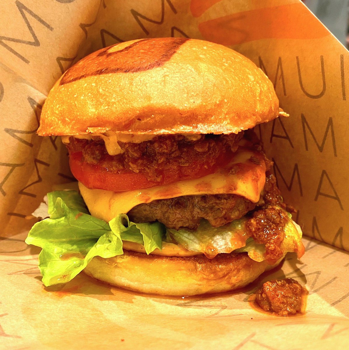 leon_seven7's tweet photo. 久々のハンバーガー！錦糸町パルコにあるウマミバーガーに行って来ました。お肉が超美味しかった。バーガーのマークがカワイイですよね？😋🍔🥤
#ウマミバーガー #ハンバーガー #パルコ #東京グルメ #UMAMIBURGER #umamiburgerjpn #umamiburger #PARCO #photography https://t.co/NRHHyRdrRh