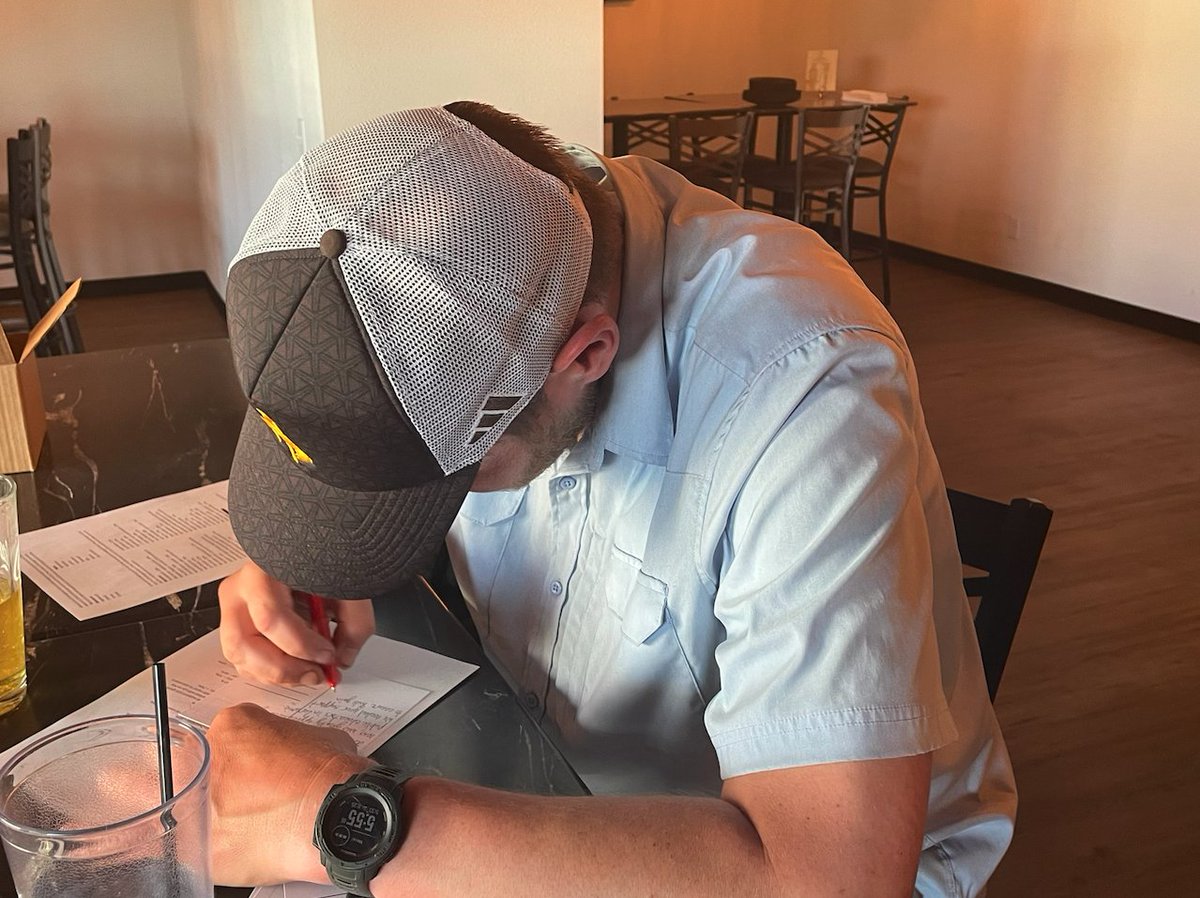 Shoutout to WEA's Southeast Region leaders who organized a postcard writing event to thank our legislators for their dedicated work this session.

Thank you to the lawmakers who prioritized our students and public schools.

#fromtheCapitoltoourclassrooms