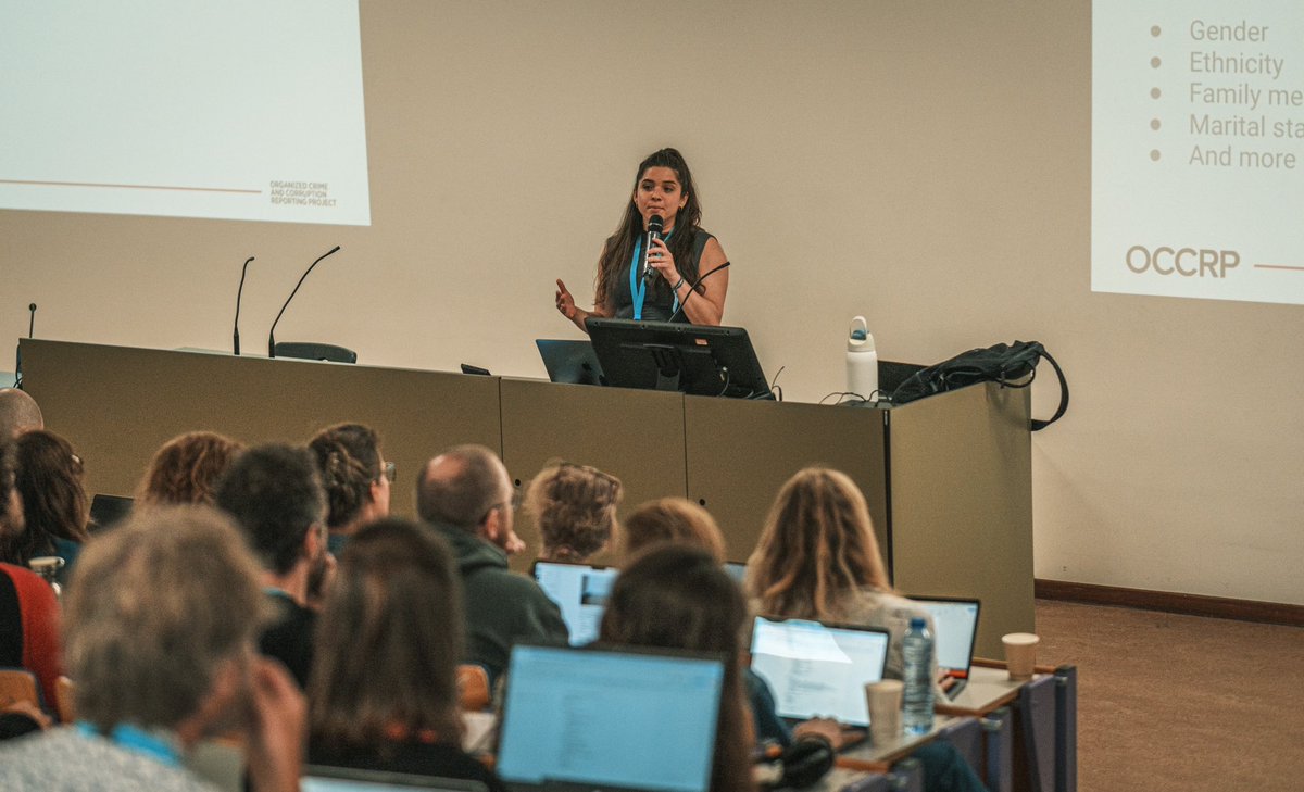 At a hands-on talk focused on finding people with minimal clues, <a href="/OCCRP/">Organized Crime and Corruption Reporting Project</a>’s <a href="/karinashed/">Karina Shedrofsky</a> shared tips on tracking down the most elusive individuals — using the power of social media sleuthing, advanced Google searches, and leaked data (📸 <a href="/DataharvestEIJC/">Dataharvest - EIJC</a>)