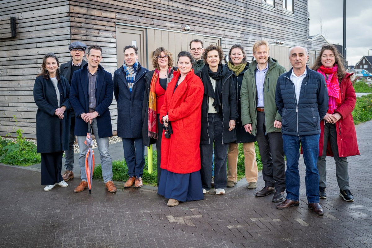 FSC Nederland (@fscnl) on Twitter photo Gedeputeerde <a href="/stijnsmeulders/">Stijn Smeulders</a> en wethouder <a href="/PPSlikker/">Pieter Paul Slikker</a> waren aanwezig op een werkbezoek dat wij initieerde in het kader van het project HOME for the future, ter bevordering van de hoeveelheid hout uit duurzaam beheerde bossen toegepast in sociale woningbouw nl.fsc.org/nl-nl/newsfeed… Gedeputeerde <a href="/stijnsmeulders/">Stijn Smeulders</a> en wethouder <a href="/PPSlikker/">Pieter Paul Slikker</a> waren aanwezig op een werkbezoek dat wij initieerde in het kader van het project HOME for the future, ter bevordering van de hoeveelheid hout uit duurzaam beheerde bossen toegepast in sociale woningbouw nl.fsc.org/nl-nl/newsfeed…