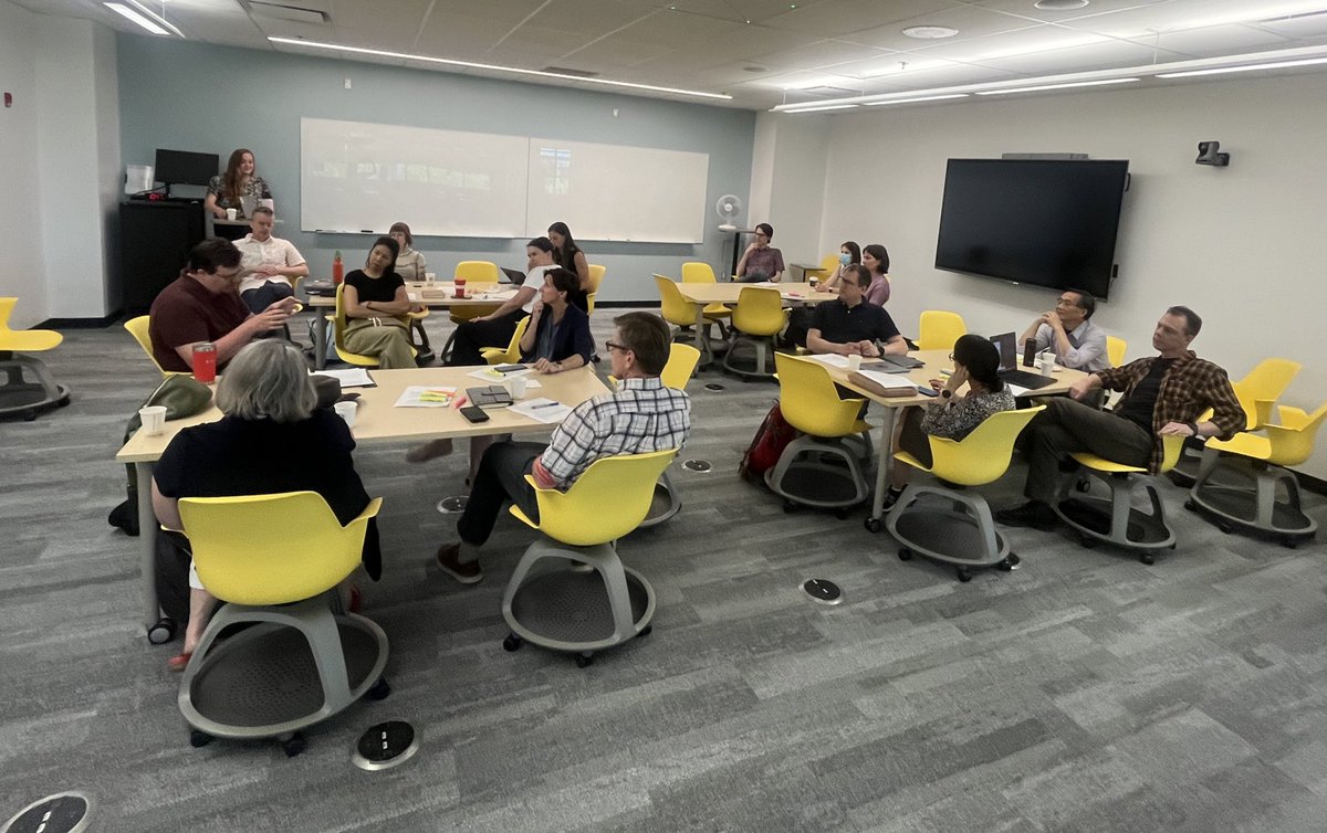 Happening now! <a href="/CarletonScience/">Carleton Science</a> and <a href="/CU_Teaching/">Carleton University Teaching & Learning Services</a> workshop on how to incorporate AI in the classroom.

Participants will be workshopping statements for use of AI in their course outlines ✍️ and learning from colleagues on creative ways to teach with AI 🤖