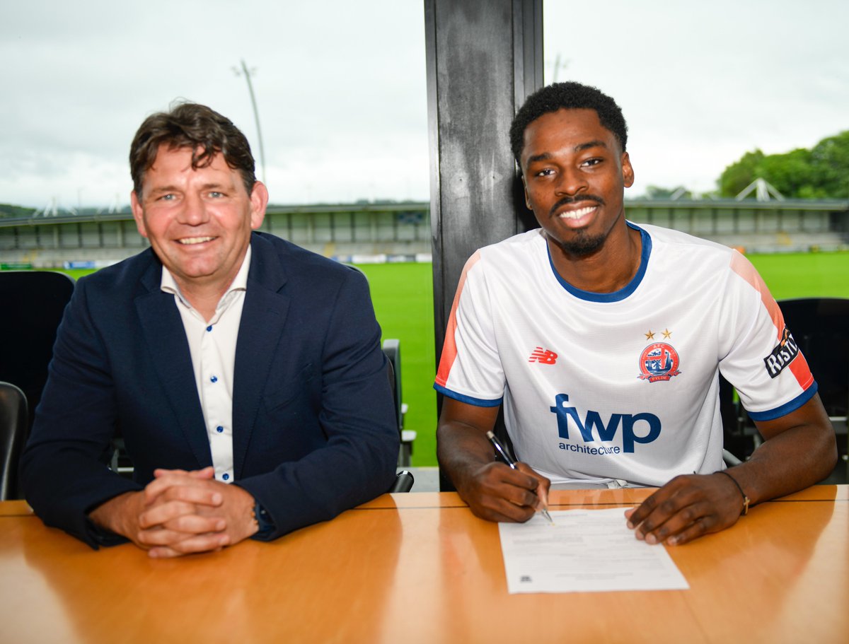 ✍️ 𝐄𝐦𝐞𝐤𝐚 𝐞𝐱𝐭𝐞𝐧𝐝𝐬 𝐂𝐨𝐚𝐬𝐭𝐞𝐫𝐬 𝐬𝐭𝐚𝐲! 

Centre-back <a href="/EmekaObi06/">Emeka Obi</a> has penned a new one-year deal at Mill Farm with an option of a second-year.

🗞️ Read more: bit.ly/3UWKJBq

#BornToBeFylde