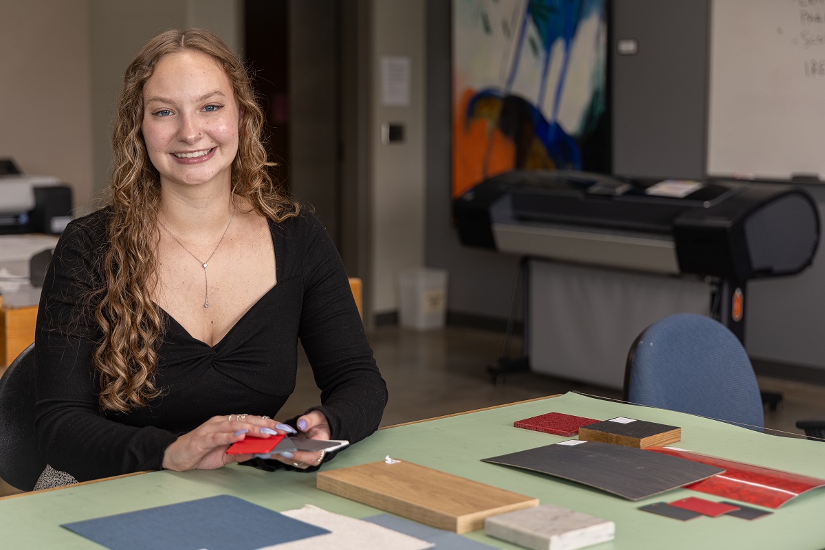UWStevensPoint's tweet photo. Recent #UWSPGrad, Emmy DeBruin, is headed to Disney World for an Imagineering internship next month. DeBruin studied interior architecture and business administration during her time at #UWSP. Read more here: https://t.co/fNhIEcczQX. @UWSP_COFAC @UWSPcps https://t.co/PcfVUyvtXm