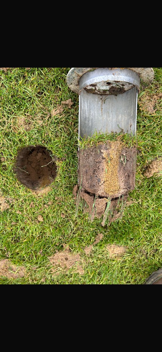 Thanks to <a href="/KenSiems/">Siems Turfgrass Ltd</a> for the great work done yesterday on the DryJet. 
Long hard day for the lads moving all the sand bags- definitely feeling it today.💪🌱🌱. <a href="/HSportsturf/">Hewitt Sportsturf</a>