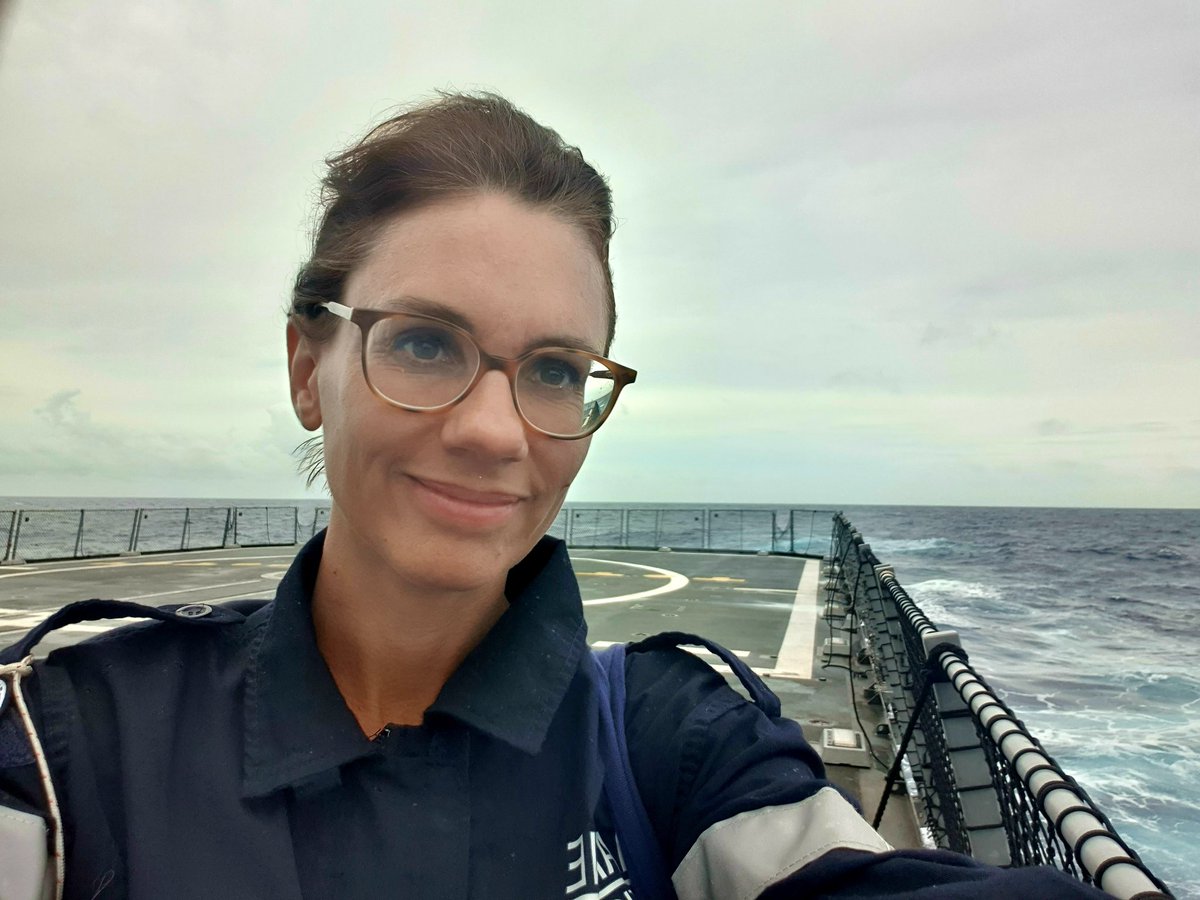 CelinePajon's tweet photo. ⚓Expérience inoubliable à bord de la FREMM Bretagne en mer de Chine du Sud pour exercer la liberté de navigation. Merci et bravo au commandant et à l'ensemble de l'équipage pour leur professionnalisme & leur accueil. Merci @MarineNationale & @JeremyIFRI pour cette opportunité! https://t.co/9kU7dwRzEn