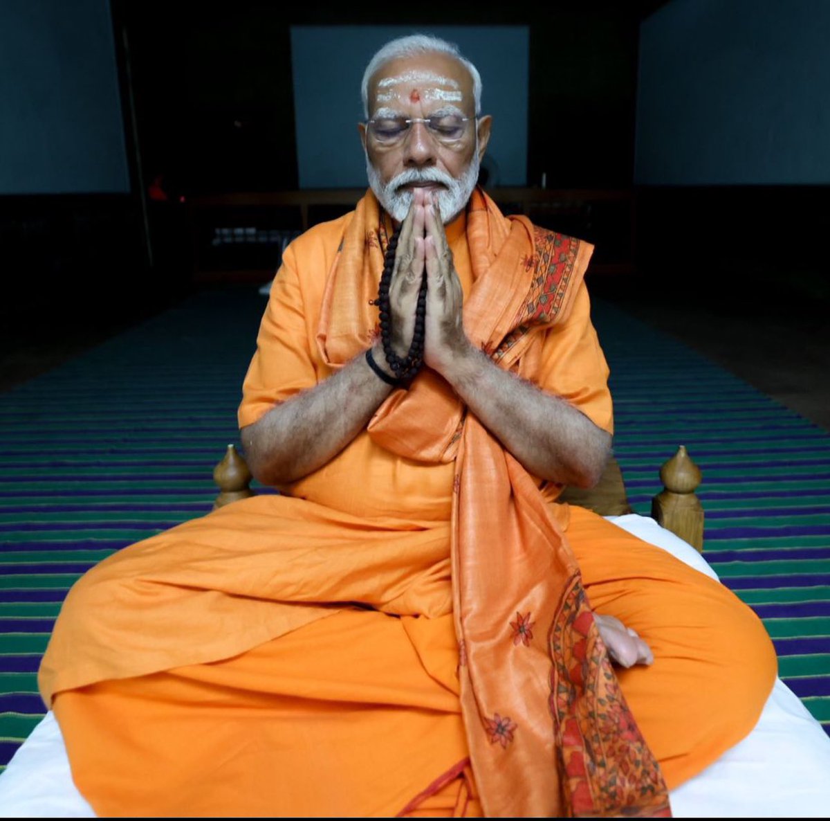 RaazMD_arcm's tweet photo. This picture literally gave goosebumps 🙏🪷 
Countdown of victory started ✌️ @BJP4India @narendramodi #MeditateWithModi https://t.co/UJR7fjj22M