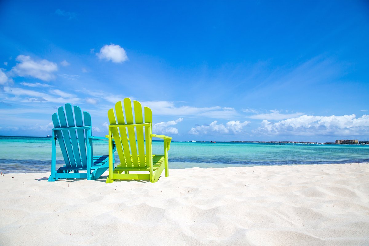 Il vincitore (spoiler: LA vincitrice) del nostro concorso   #ArubaSummerSpecials è stato estratto!
Date un'occhiata alla vostra casella e-mail, le prossime due persone sedute su queste sdraio vista mare potreste essere voi ;)