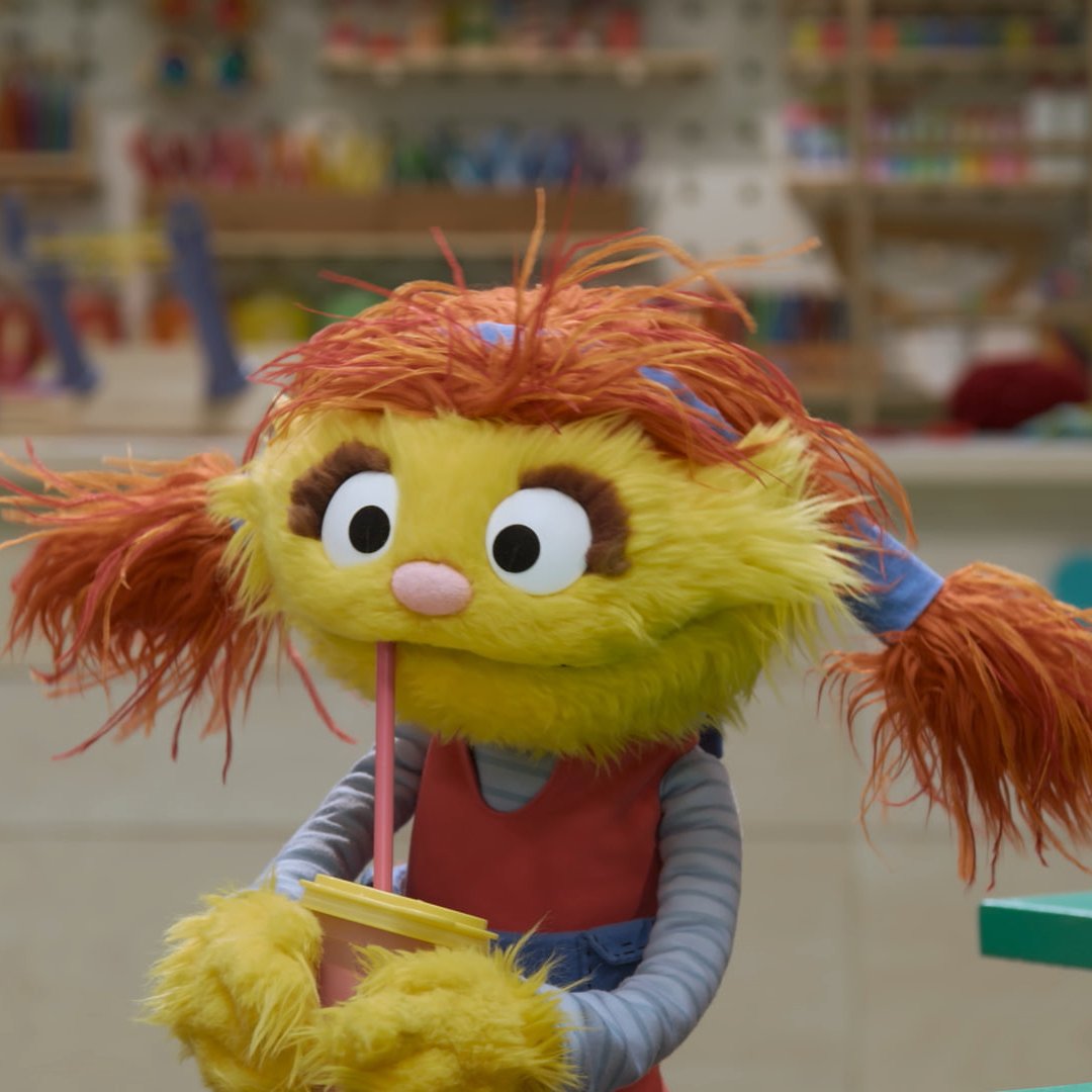 Cool off with an ice-cold smoothie. It's delicious and nutritious! 🍓🫐🍌🥤