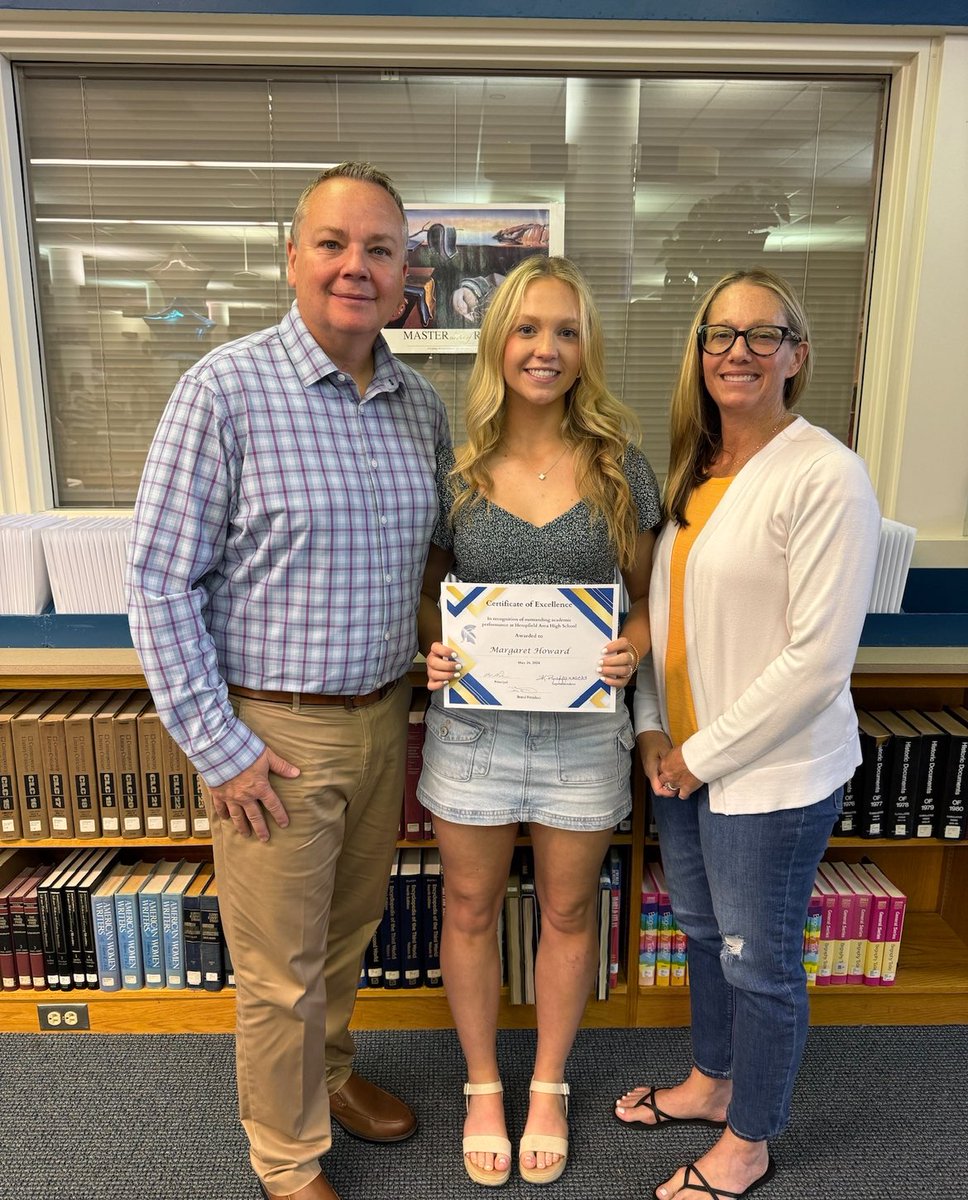 MHoward2024's tweet photo. Honored to have been awarded the Alex Naggy Memorial scholarship and The Challenge Program scholarship, as well as named Salutatorian of my graduating class this week! Grateful for this eventful school year and very excited for the future🤍 @HoyaSoftball https://t.co/hTPZ1ECLQF