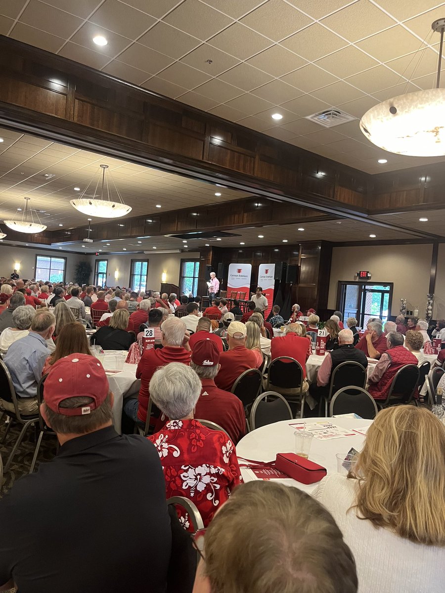 RickStaples2's tweet photo. Great time at Huber Winery this week w/ Coach Woody &amp; Coach Cig!  The IU gang from Tell City was in attendance! @insidethehall @IUHoosiers @IndianaFootball @IndianaMBB @TellCityHoops @TellCityFB https://t.co/7FSB2iYpYt