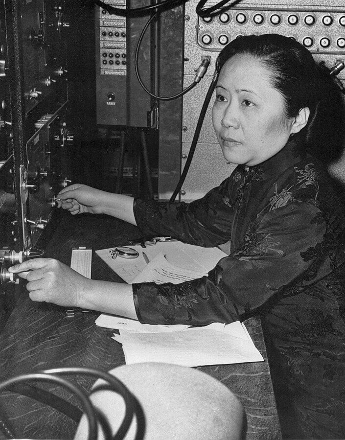 31 mai 1912 : Naissance de la physicienne sino-américaine et spécialiste de physique nucléaire Chien-Shiung Wu. Elle démontra expérimentalement l’une des règles fondamentales de la physique nucléaire : la non-conservation de la parité. #CeJourLà