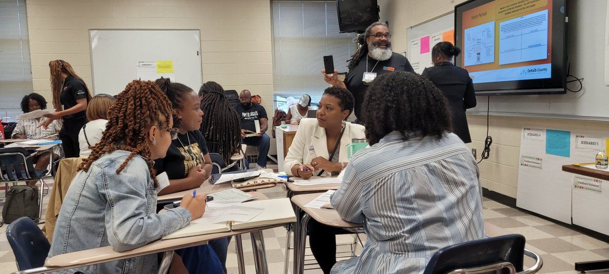 Ms.E Science tweet media