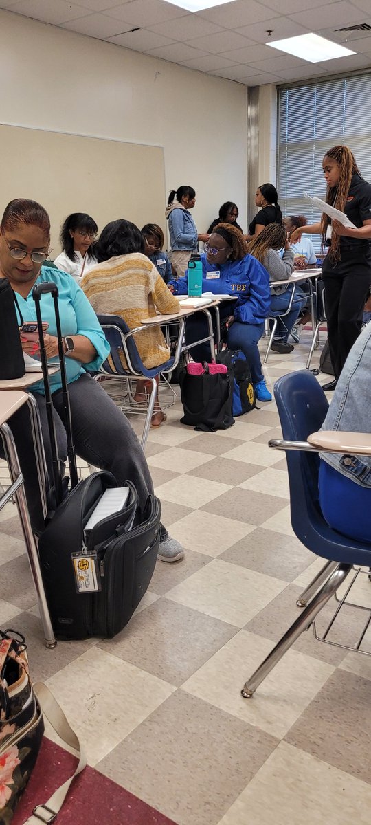 Ms.E Science tweet media