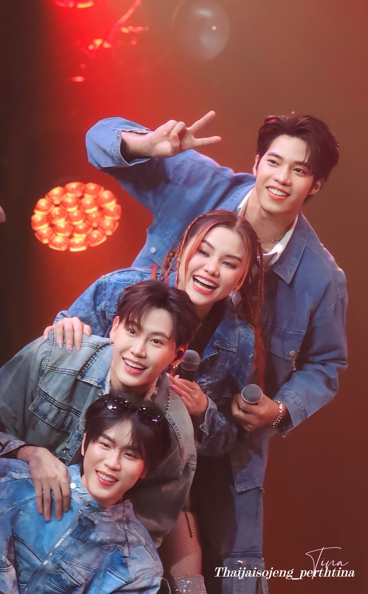 jacquelinelwt_'s tweet photo. We are best buddies ever💕

#BetweenUsFarewellinHK
#bb0un 
#prem_space
#bosston_suphadach 
#sammysammauy
#บุ๋นเปรม https://t.co/CNi5vKKE5q