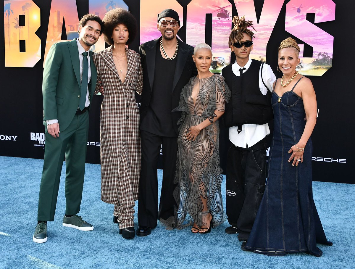 Ent_Discussion's tweet image. The Smith Family hits the red carpet for Bad Boys 4 Premiere
