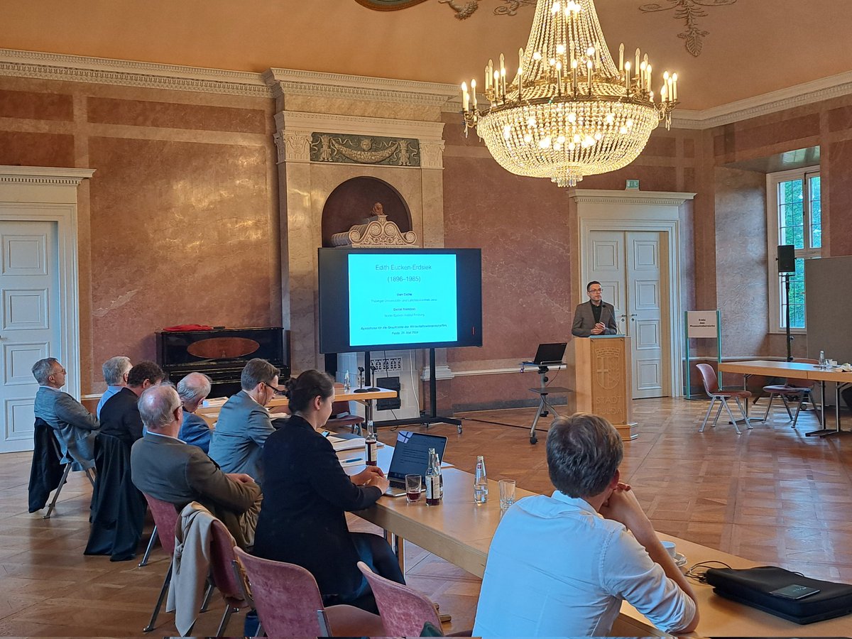 Stefan Kolev (@ordoliberalbg) on Twitter photo Wieder einmal eine großartige Jahrestagung vom <a href="/VfS_econ/">Verein für Socialpolitik</a>-Ausschuss für die Geschichte der Wirtschaftswissenschaften, dieses Jahr in Fulda zum Thema #Frauen in der Geschichte des Faches. Wieder einmal eine großartige Jahrestagung vom <a href="/VfS_econ/">Verein für Socialpolitik</a>-Ausschuss für die Geschichte der Wirtschaftswissenschaften, dieses Jahr in Fulda zum Thema #Frauen in der Geschichte des Faches.