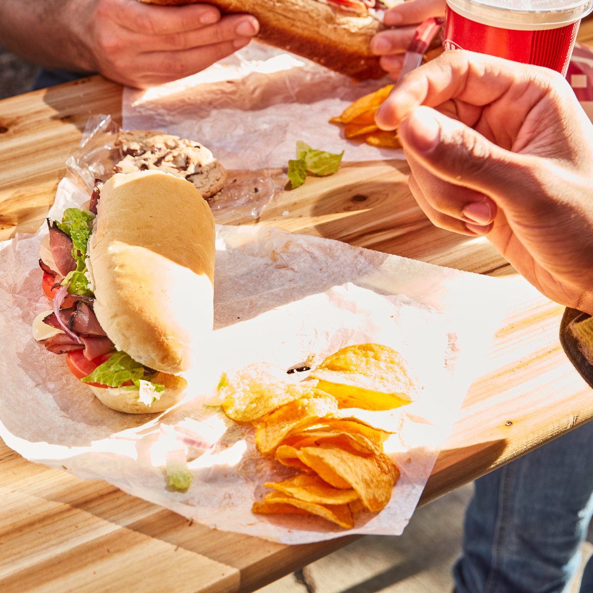 erbertgerberts's tweet image. Friday vibes, anyone? We&apos;re stoked to be wrapping up the week and diving into the weekend with YOU! Let&apos;s make this weekend one to remember! 

#ErbertAndGerberts #WeekendVibes #FoodComa #TGIF