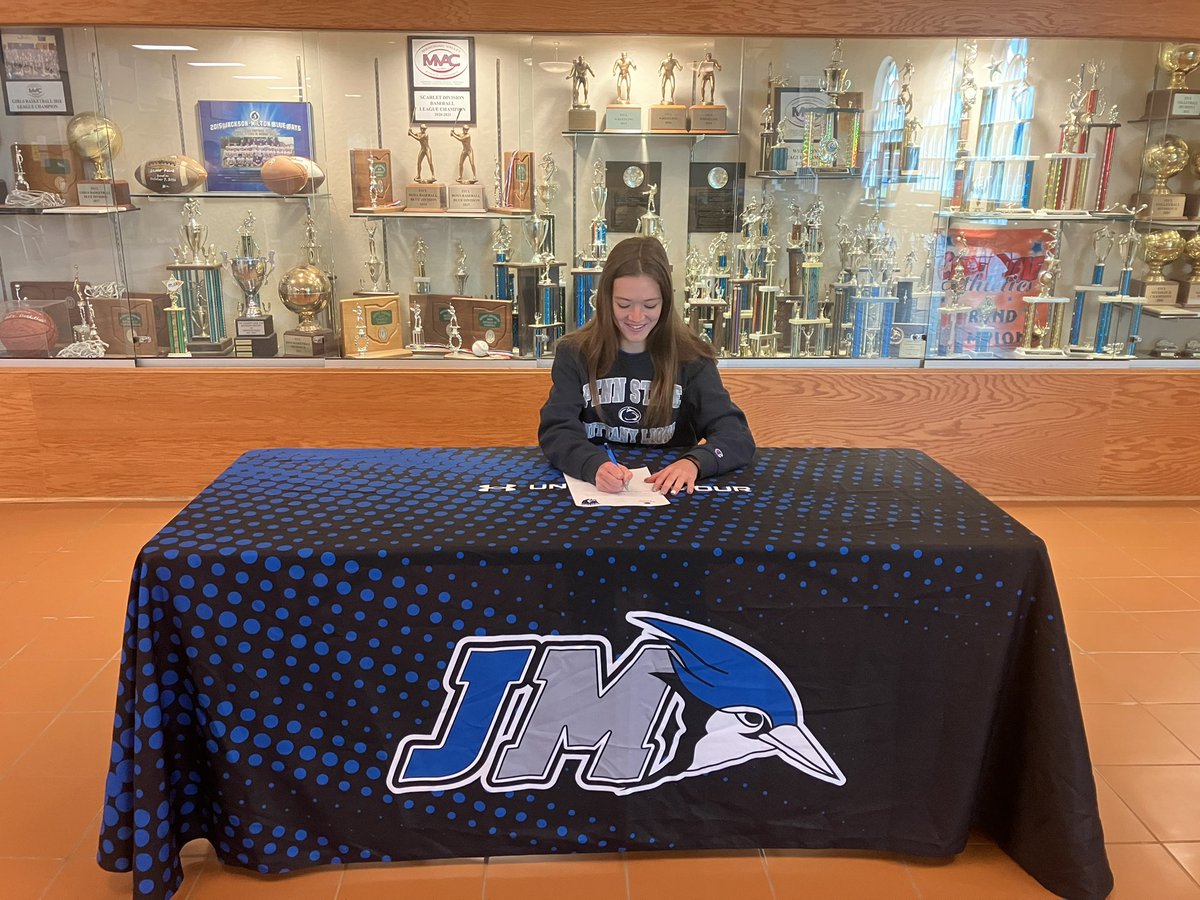 Jackson Milton’s Faith Sullivan signing today for Penn State Shenango for Golf and Cross Country to continue her athletic and academic career.