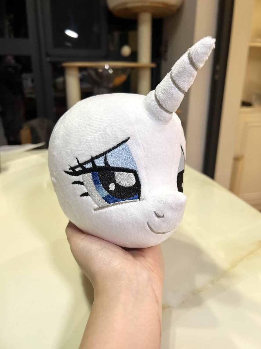 Make a different expression for Rarity. looooove it
#Equestria #mylittlepony #pony #plushie #rarity