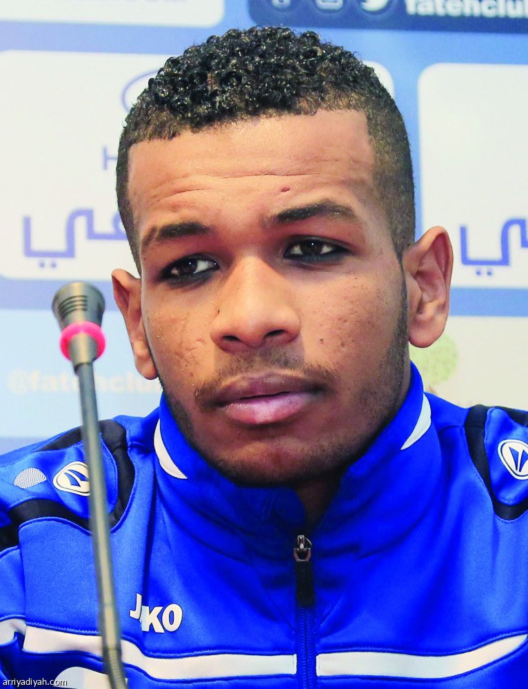 hilal1019's tweet photo. اي مشجع ولاعب لنادي #الهلال

يشاهد #علي_البلبهي يبصق بوجهه

لاعب كاد يتسبب بخساره كارثيه ! https://t.co/x2h3BLzafV