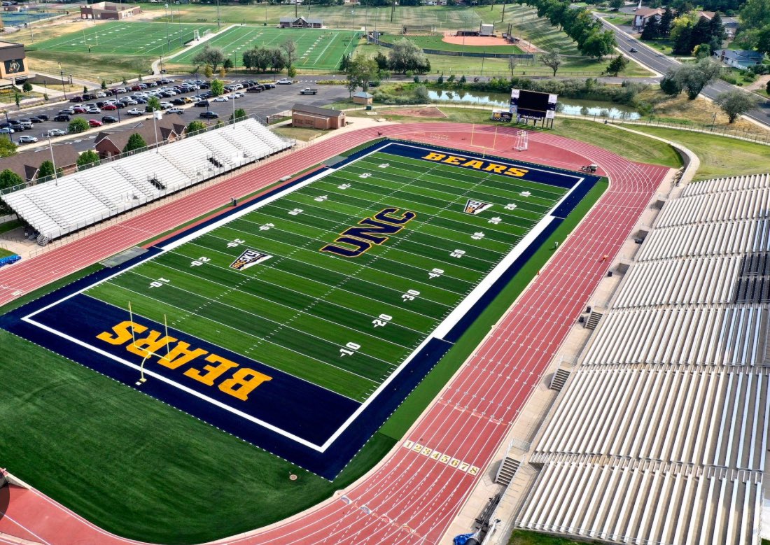 After a great conversation  with @CoachPHadley I'm beyond blessed to receive a scholarship offer to play Football at The University of Northern Colorado!! #GOBEARS  @UNC_Colorado @UNCLamb 

@CoachTyusMoe @nick_robins10 
@T_BirdFootball @RossApoWR_EZ @TheStandard_Co
@RBcoachChev