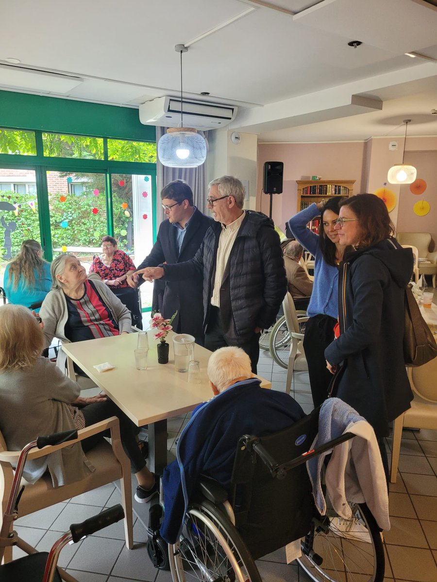 Jean-Claude Menault (@jcmenault) on Twitter photo Cet après midi nous avons pu, avec <a href="/ch_brun/">Charlotte Brun</a> & <a href="/Ardeslandes/">Arnaud Deslandes</a>, rencontrer les résidents du Jardin de la Treille, établissement du #VieuxLille géré par l’association Temps de Vie.
Merci pour l'accueil, les rires et les chansons ! Cet après midi nous avons pu, avec <a href="/ch_brun/">Charlotte Brun</a> & <a href="/Ardeslandes/">Arnaud Deslandes</a>, rencontrer les résidents du Jardin de la Treille, établissement du #VieuxLille géré par l’association Temps de Vie.
Merci pour l'accueil, les rires et les chansons !