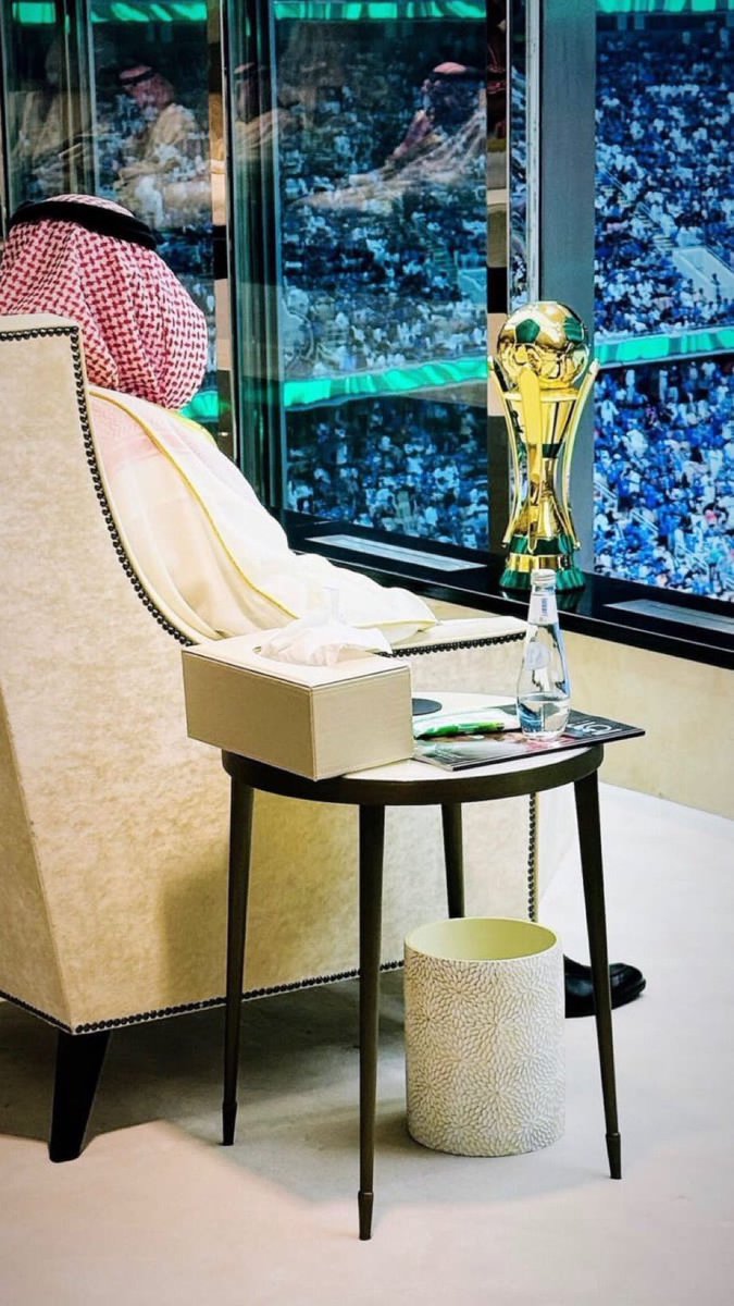 القائد وشعبه 💚
#محمد_بن_سلمان‌