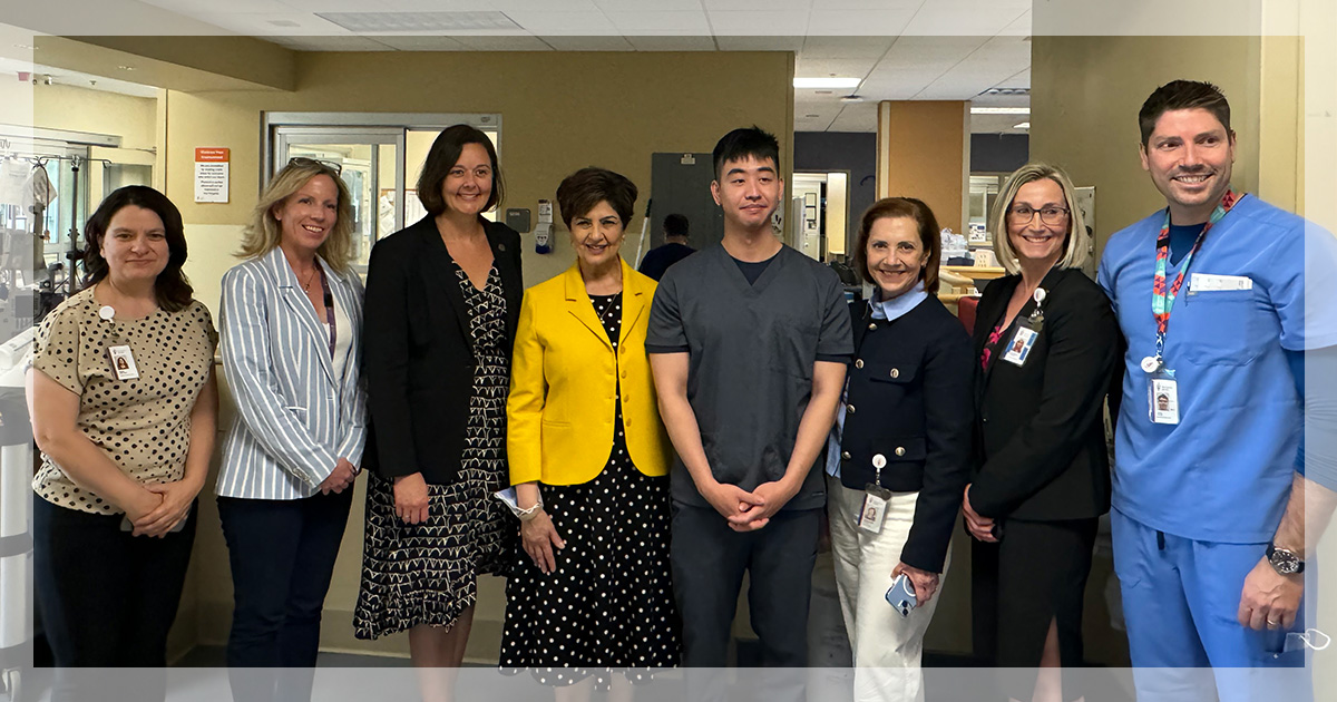 MackenzieHealth's tweet photo. Thank you @KarimaVelji, Chief of Nursing & Professional Practice and Assistant Deputy Minister of Health, for joining us at Mackenzie Richmond Hill Hospital to learn our new IV pump technology and how provincial government programs are helping us recruit and retain nurses. https://t.co/OCbVaryeTW