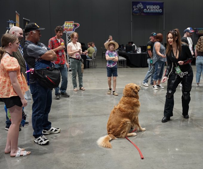 I met the goodist of boys whilst at galaxy con, say hello to teddy 🥰 https://t.co/DfyLRWXF3u<a href="/tag/nofilter"class="tags"><span>#nofilter</span></a><a href="/tag/northenlights"class="tags"><span>#northenlights</span></a>