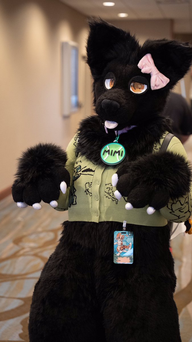 Woof! 🐾

Happy #fursuitfriday

📸: <a href="/St4lkius/">St4lkius</a>