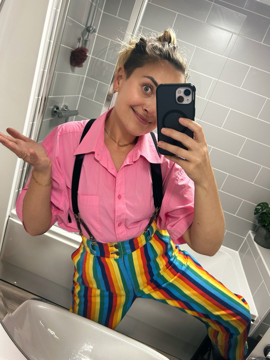 I looked into my wardrobe and it turns out that I am, in fact, Fizz.