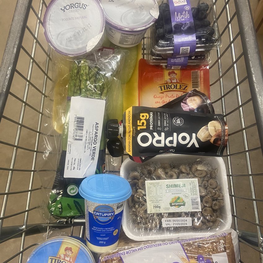 kth0cal's tweet photo. gente eu gosto muito de mercados sabiam https://t.co/v90CX5DKZM