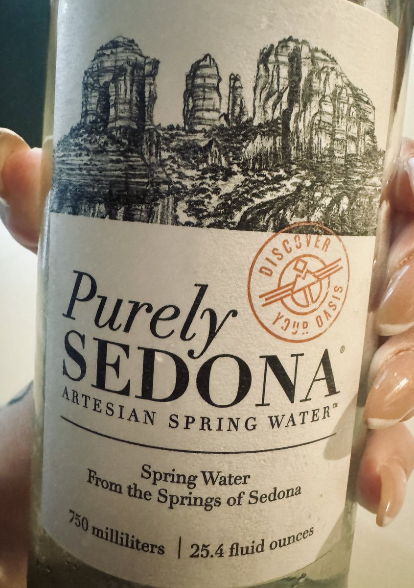 PrettyInInk_79's tweet photo. #WaterSnob ๐ฆ๐ง https://t.co/WF4i1het4Y