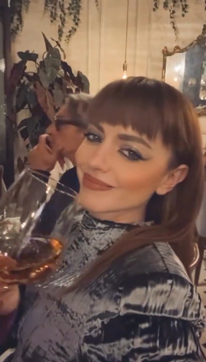 Una cosa e certa 
Entrambe amano Bere 
Ma tanto Bere ahahahahah