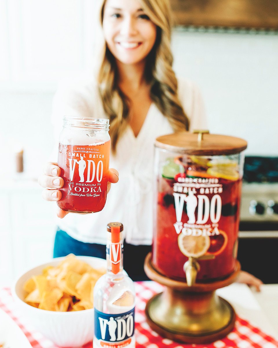 VidoVodka's tweet photo. Looking for a delicious sharable summer cocktail?? Try our VIDO Victory Punch ☀️ 🍸
recipe on website!
#VIDOVodka #WAVodka #SummerVodka #VodkaCocktails #SummerCocktails #DrinkLocal #DrinkVIDO #EstateGrown #FamilyOwned https://t.co/FzIFc3sx2b
