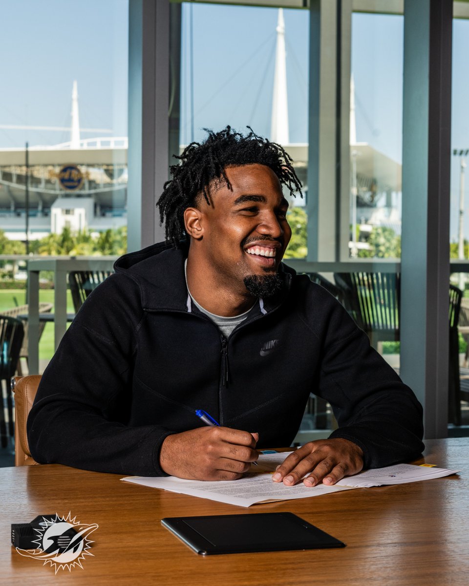 MiamiDolphins's tweet image. The smile says it all 😁