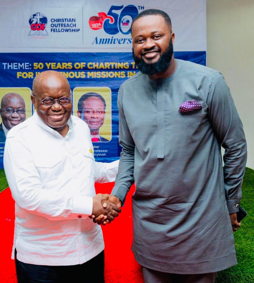 Inusahalhasan's tweet photo. Christian outreach fellowship @50🙏With his excellency the president of the republic Nana Akuffo Addo🙏 https://t.co/6znwBmVMuy