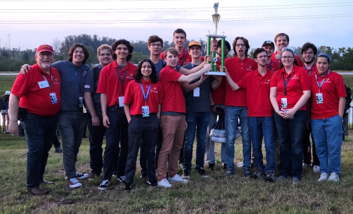 ISU's Cardinal Space Mining Club left the @NASA 'Lunabotics Challenge' as a co-winner of the Grand Prize and the winner of the mining  competition, successfully and stressfully defending last year's wins in the annual contest for mini mining robots.

📰news.iastate.edu/news/2024/05/3…